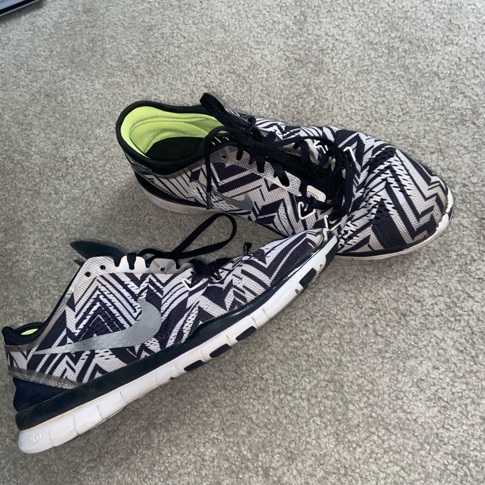 Nike TR Fit 5.0 . Women’s Size 9